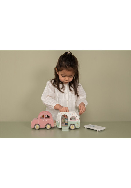 SET COCHE Y CARAVANA LITTLE DUTCH